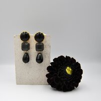 Brillantes Carrées Noires